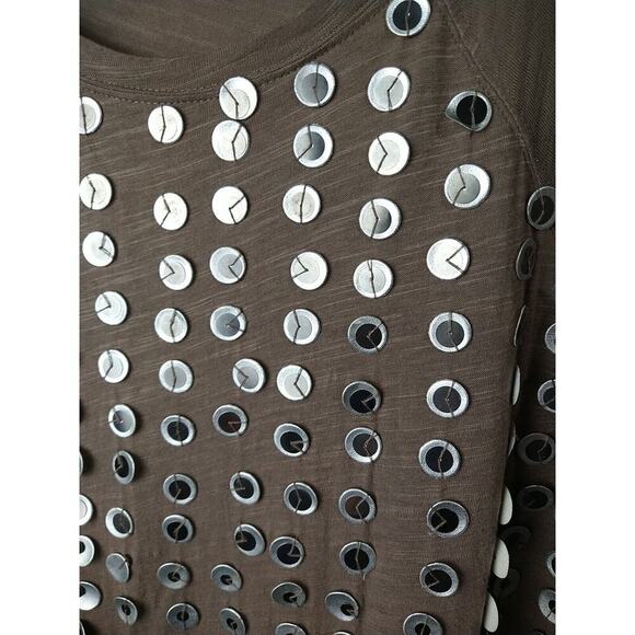 Willi Smith Brown Dolman Sleeve Silver Medallion Accent Tee. Size L - Picture 3 of 8